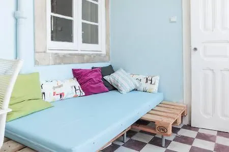 Anjos Flat With 5bd דירה ליסבון