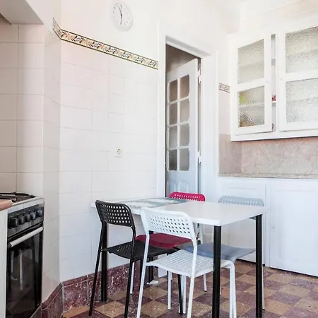Anjos Flat With 5bd * Лиссабон