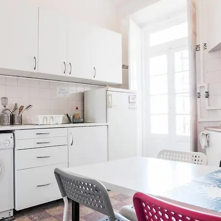 Anjos Flat With 5bd Daire Lisboa